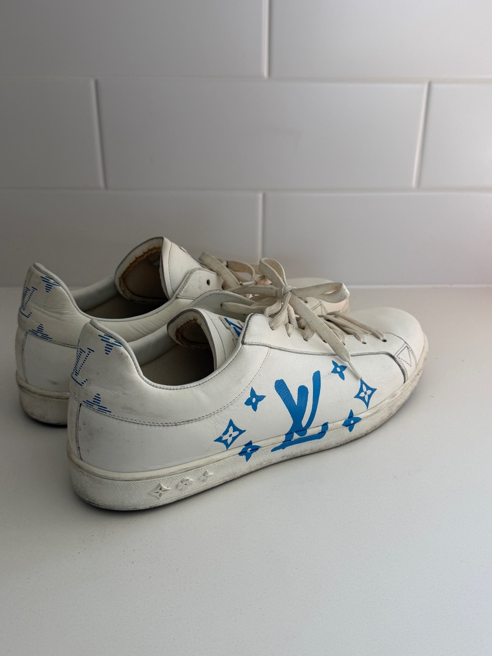 Men’s Louis Vuitton Monogram Pattern Leather Sneakers in White/Blue